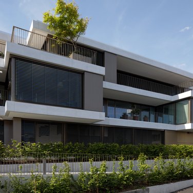 Brise-soleil orientable à lamelles reliées type Z VR 70 / VR 90 / VR 90 W Brise-soleil orientable à lamelles reliées type Z VR 70 / VR 90 / VR 90 W